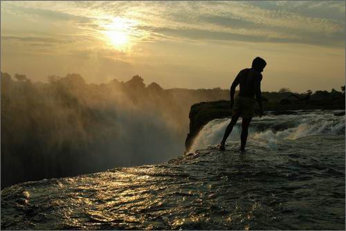 這樣的游泳池您敢下水嗎?