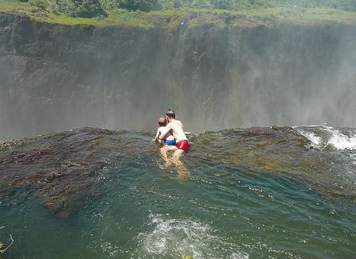 呃...光用看的就快嚇死了